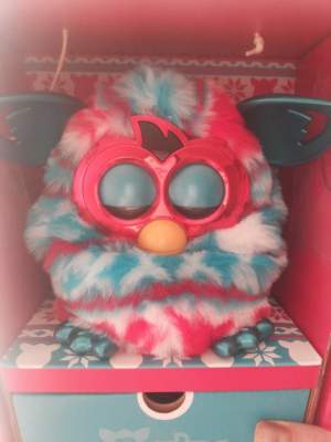 Furby boom Hasbro Festive Sweater